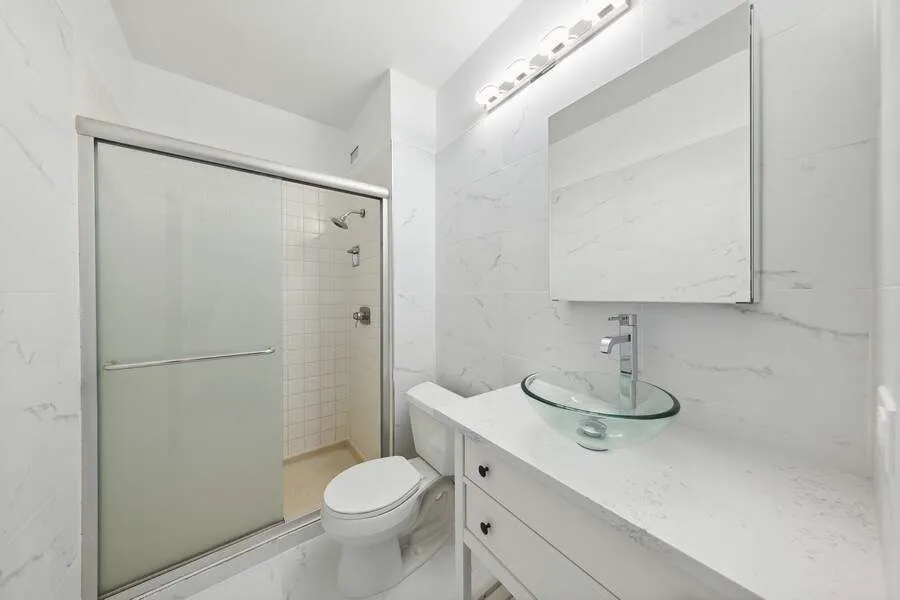 990 N Lake Shore Drive #15D, Chicago — photo 10 of 20