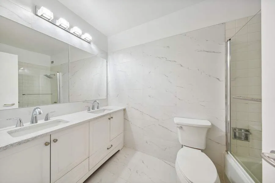 990 N Lake Shore Drive #15D, Chicago — photo 16 of 20